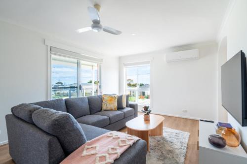 Clifton Springs Casa | Views on the Avenue
