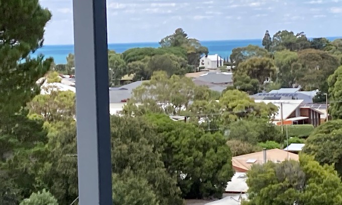 Encounter Bay Casa | Views, space and tranquility with bay and beach close by