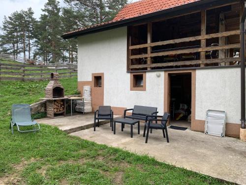 Divcibare Casa | Vikendica Boki i Maki