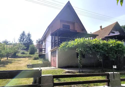 Bor Casa | Vikendica Nina