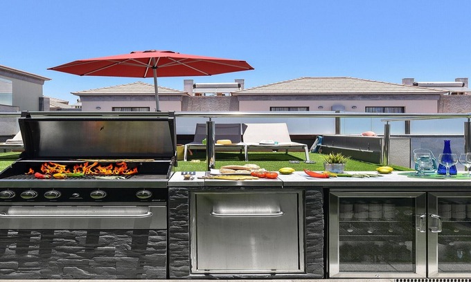 Costa Meloneras Villa | Villa Meloneras Deluxe| Luxury Retreat in Gran Canaria | Private Heated Pool | Garden Terrace & BBQ | Fitness Room | Walking Distance of Meloneras Beach | Meloneras