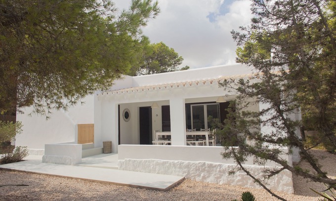 Es Pujols Casa | Villa surrounded by greenery 500 meters from the sea