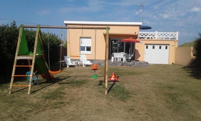 Saint-Germain-de-Varreville Villa | Villa "Pies en el agua" en las playas del desembarco