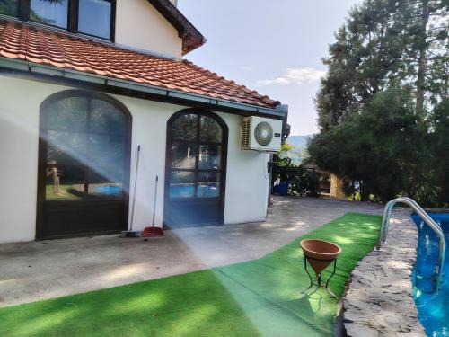 Novi Sad Villa | Vila Blue Mountain Lake