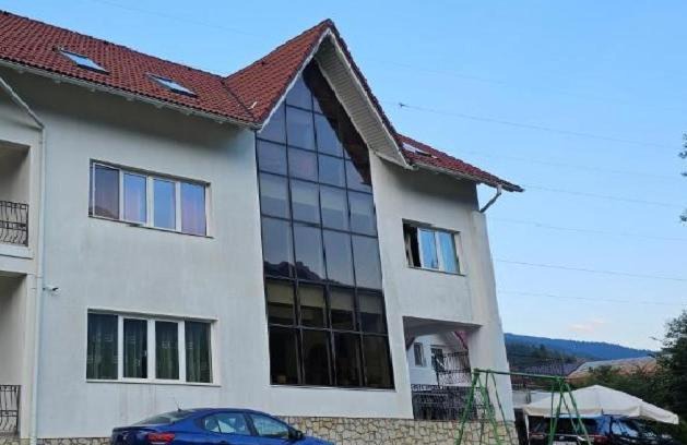 Busteni Villa | Vila Craciunita