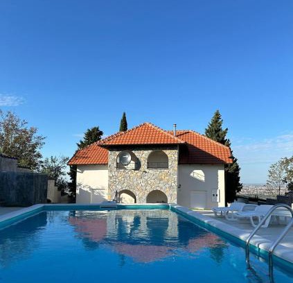 Novi Sad Casa | Vila ISKRA