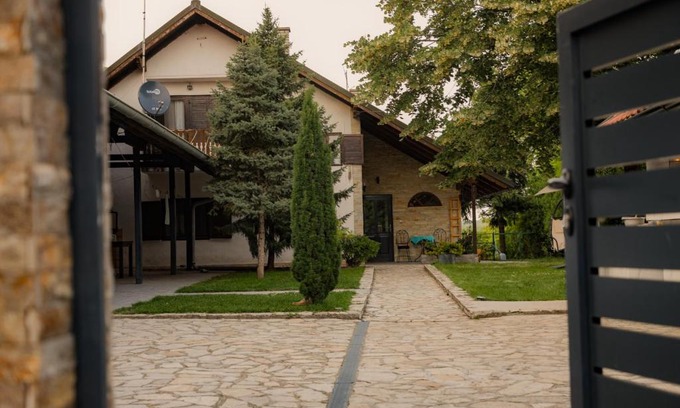 Banatski Karlovac Cama Y Desayuno | Vila Lio & Restaurant Devojacki Bunar