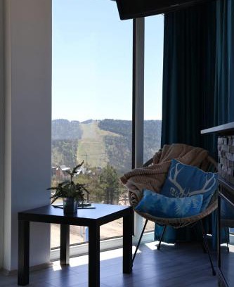 Divcibare Apartamento | Vila Onyx