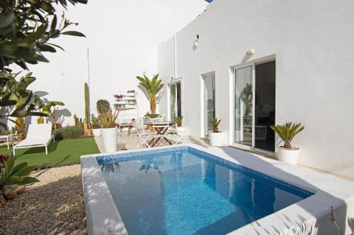 Patroves Casa | Vila Rafa