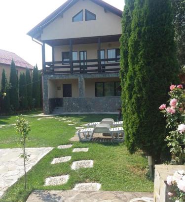 Comarnic Casa | VILA ROXANA