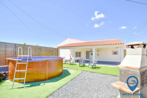Mem Moniz Casa | Vila TiTeresa by MTPhomes