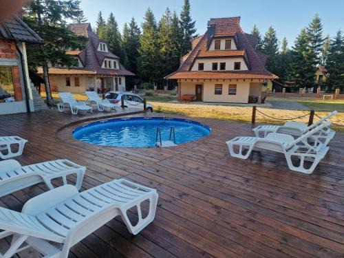 Beserovina Casa | Vila Tri Srca