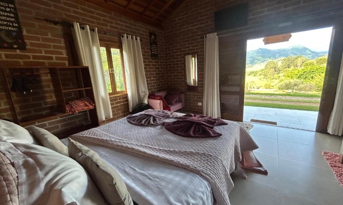 Sao Bento do Sapucai Casa | Vilarejo São Francisco - Chalé Serenidade