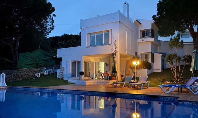 Bahia de Casares Villa | Villa con piscina propia, Bahia De Casares, Costa del Sol, Internet / TV