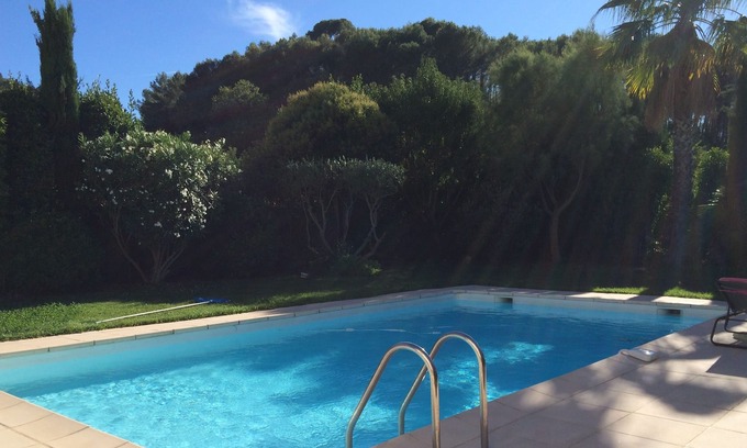 Carnoux-en-Provence Villa | Villa 160 m2 con piscina
