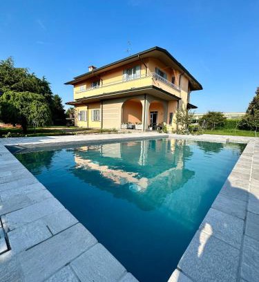 Cassano d'Adda Apartamento | Villa 2