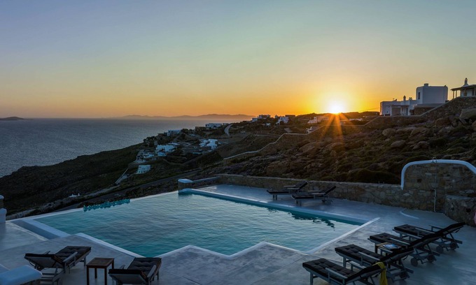 Tourlos Villa | Villa 200 sqm, with a private pool, terrace and an amazing view