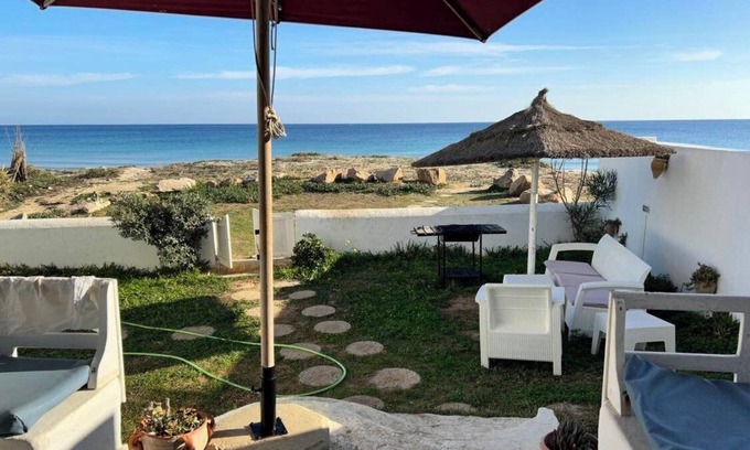 Kelibia Casa | Villa 2s+3 Pied Dans L'eau Kelibia