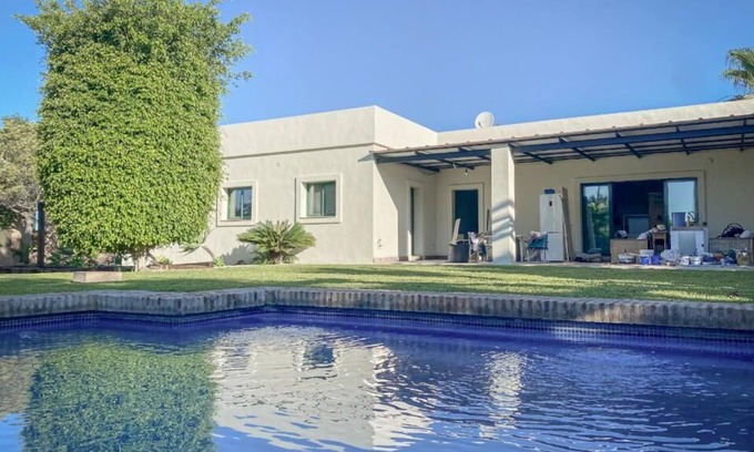 San Pedro de Alcantara Chalet De Esquí | Villa 5 bedrooms, 4 in the main house and 1 bedroom in a private guest cottage