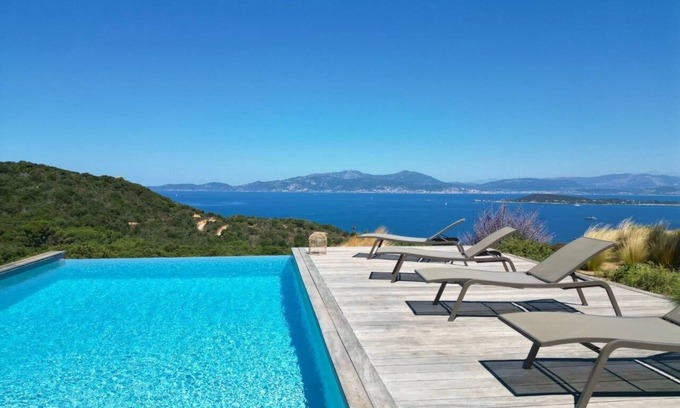 Verghia Casa | Villa 5 bedrooms, swimming pool, panoramic sea view