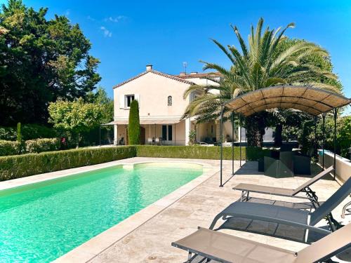 Le Thor Casa | Villa 7 chambres, piscine et jardins privés, pas de voisins