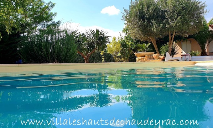 Bagnols-sur-Ceze Villa | Villa de 8 a 10 personas con piscina privada climatizada en el Gard