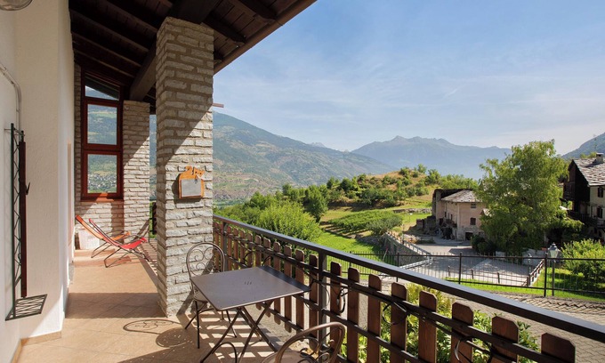 Poyaz Villa | Villa 'A 30 Minuti Da Courmayeur' con vistas a la montaña, terraza privada y Wi-Fi