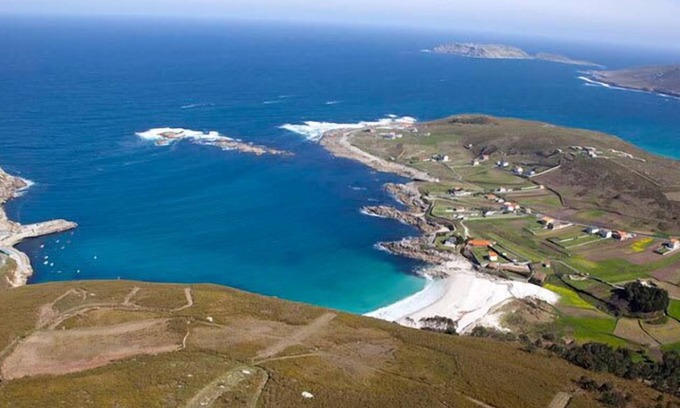 Malpica de Bergantinos Villa | Casa Avoa (273), al lado de la playa en Costa da Morte