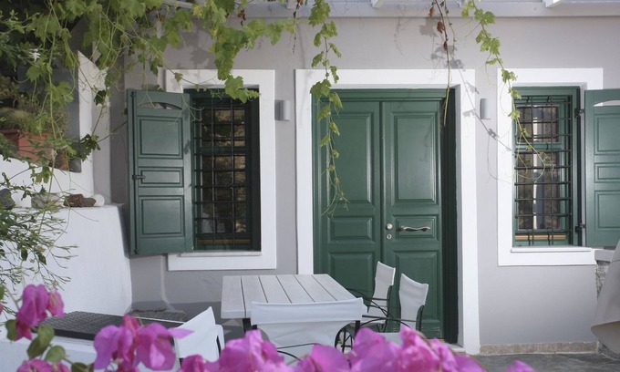 Episkopi Gonias Villa | "Villa Accomodesio", espaciosa villa para 6 p. con excelente vista al mar Egeo