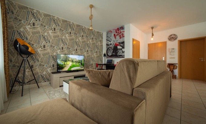 Ville Haute Apartamento | Villa Adriana One-Bedroom Apartment
