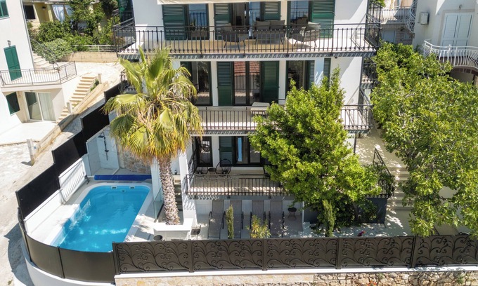 Businci Villa | Villa Aea Del Mare, 5-bedroom villa on Ciovo island with Pool, fitness room, AC