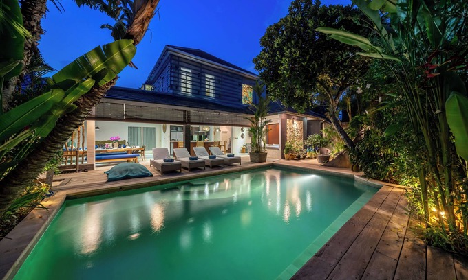 Laksmana Villa | Villa Alchemy 4 Bedroom Trendy Villa in Superior Location