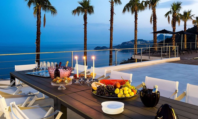 Letojanni Villa | Villa Alex, frente al mar en Sicilia