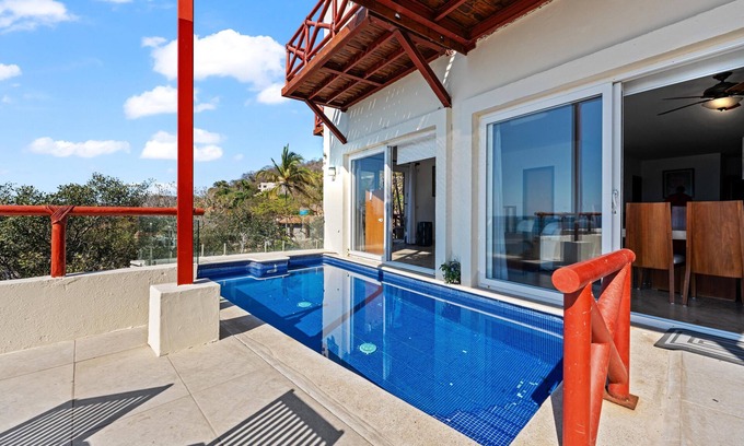 North End Condominio | Villa Alhelí, Oceanview Escape with Private Pool