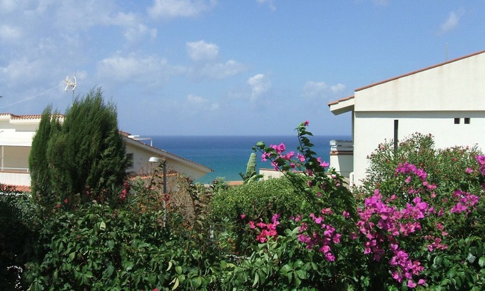 Alcamo Marina Villa | VILLA ALIOTIS A 200 METROS DE LA CASA DE INVITADOS DEL MAR