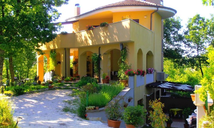 Vinchiaturo Cama Y Desayuno | Villa Almelia