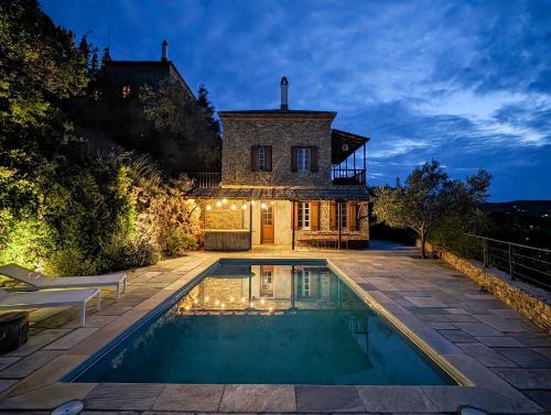 Skopelos Villa | Villa Almond