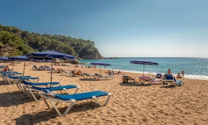 Vidreres Villa | Villa Alzina 9 people with private pool Costa Brava.