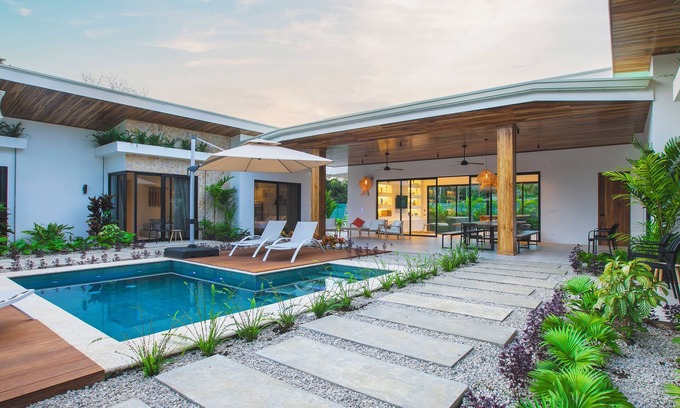 La Fortuna Villa | Villa Amara NEW Pool 4-16 guests 6 bed&bath