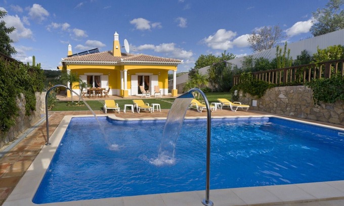 Pata de Cima Villa | Villa Amarela