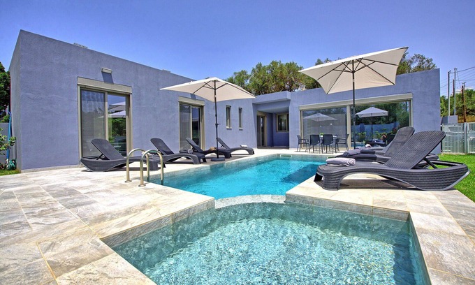 Agia Marina Villa | Villa en Agia Marina con 4 habitaciones, capacidad 10