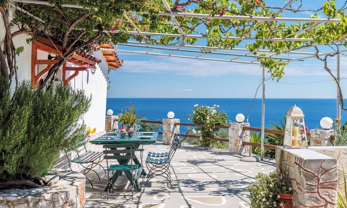 Xanthi Region Villa | Villa Anagennisis, una hermosa villa con playa semiprivada y una vista increíble.