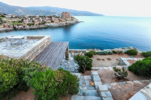 Koundouros Villa | Villa Anemos, Seaside with Breathtaking Views