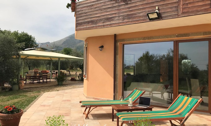 Formia Apartamento | Villa Angela ✦ Formia 4Guests Wifi @ 5min Gianola beach✦ Apartamento en Villa