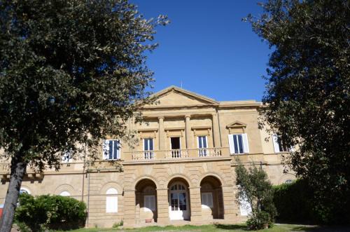 Livorno Cama Y Desayuno | Villa Anselmi - ARTEINDIRETTA