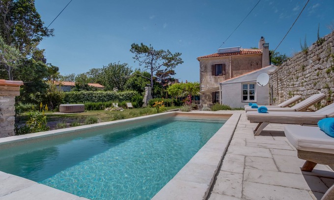 Osor Villa | Único oasis antiestrés Villa Antiqua