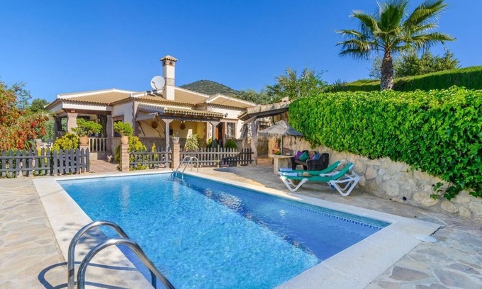 Antequera Villa | Villa Antisa Villanueva de la Concepción by Ruralidays