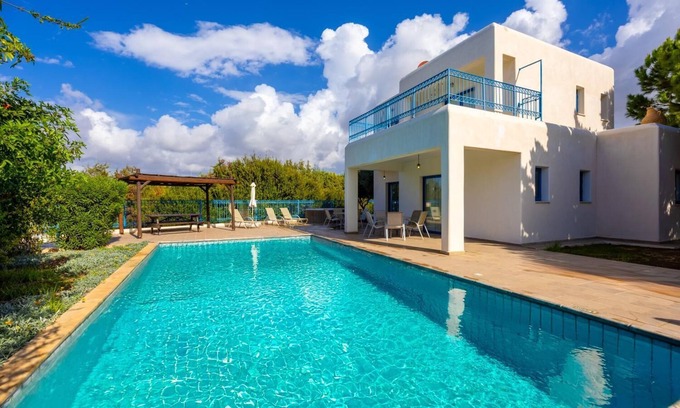 Agios Georgios Pegeias Villa | Villa Apollonas - Tres Habitaciones Villa, Capacidad 7