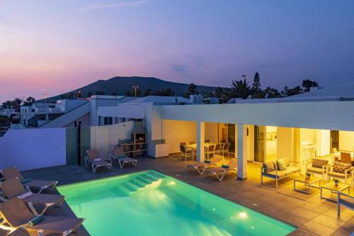 Playa Blanca Villa | Villa Aqualava 2 by Villa Plus