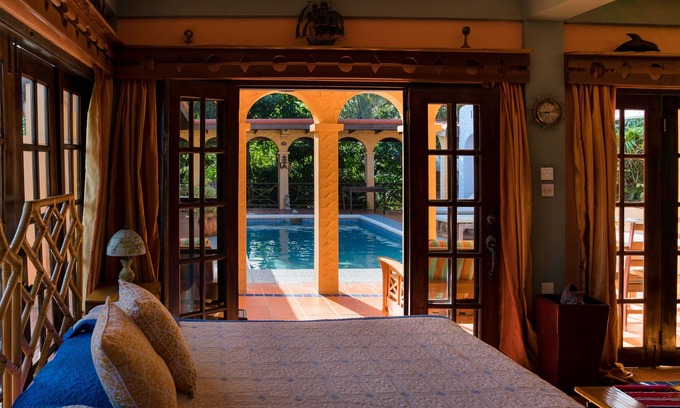 Morne Rouge Villa | Turtleback Pavilion - Preciosa villa de vacaciones en Granada para 2 personas con piscina privada